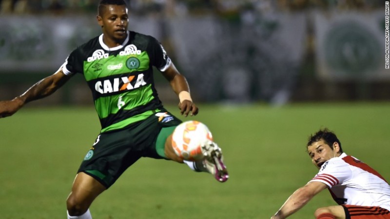  Soi kèo Vitoria – Chapecoense