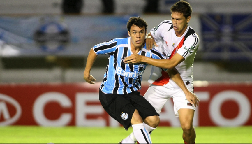 Soi kèo River Plate - Gremio