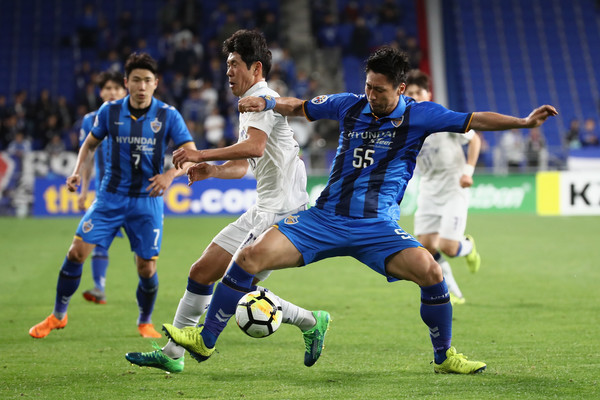 Soi kèo Ulsan - Suwon Bluewings