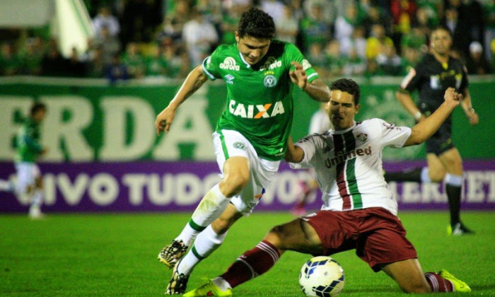 Soi kèo Chapecoense – Vitoria, 05h00 ngày 17/11