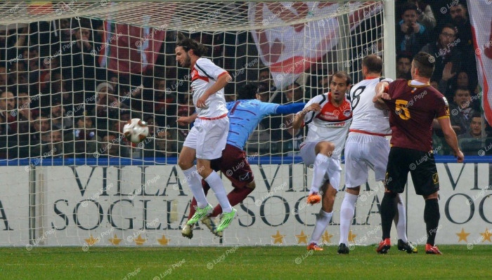 Soi kèo Salernitana - Foggia, 2h30 ngày 22/12