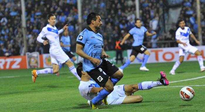 Soi kèo Chacarita - Velez Sarsfield, 05h00 ngày 06/2