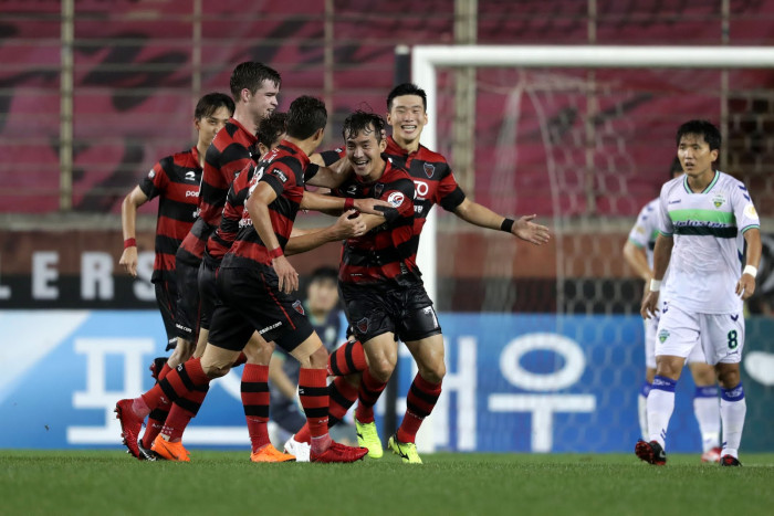 Soi kèo Gyeongnam - Pohang Steelers, 14h00 ngày 10/11