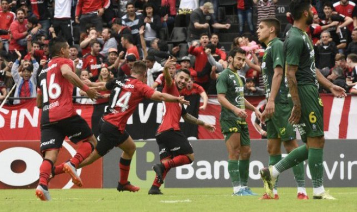 Soi kèo Newell's Old Boys – Defensa, 05h15 ngày 13/11