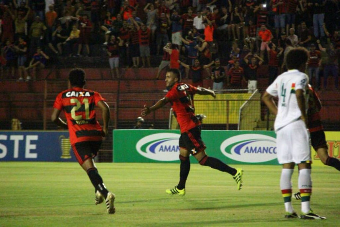 Soi kèo Recife – Vitoria, 06h45 ngày 15/11