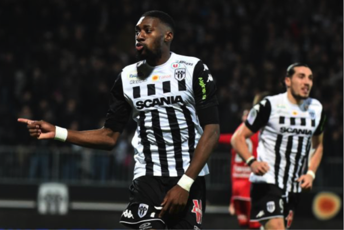 Soi kèo Amiens - Angers, 02h00 ngày 16/12