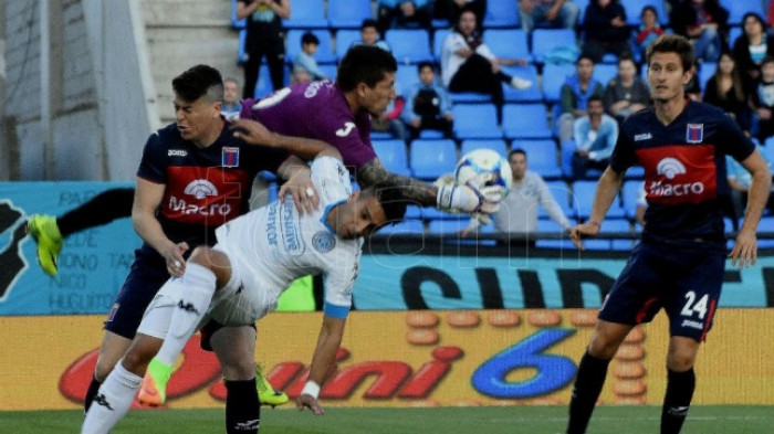 Soi kèo Belgrano – Tigre, 07h15 ngày 11/12