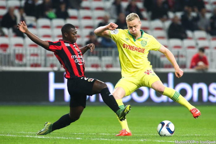 Soi kèo Amiens – Nice, 02h00 ngày 24/2