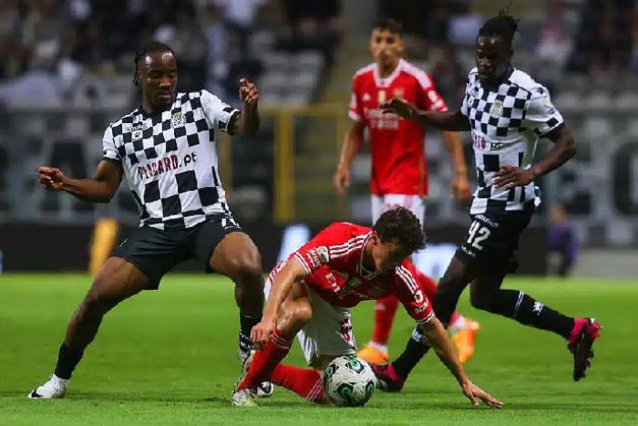 Soi kèo, dự đoán Estrela vs Farense, 2h15 ngày 30/4 – Vô địch Bồ Đào Nha