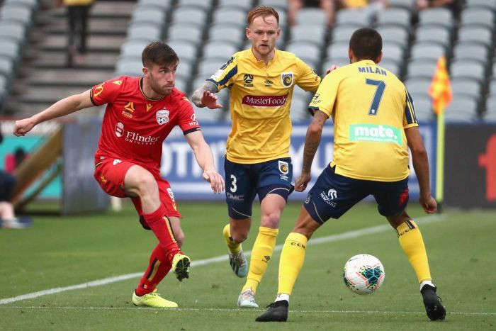 Soi kèo, dự đoán Central Coast vs Adelaide, 13h00 ngày 7/1 - VĐQG Úc