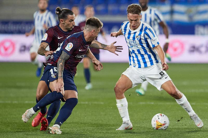 Soi kèo, dự đoán Malaga vs Huesca, 23h15 ngày 27/3 - Hạng 2 Tây Ban Nha