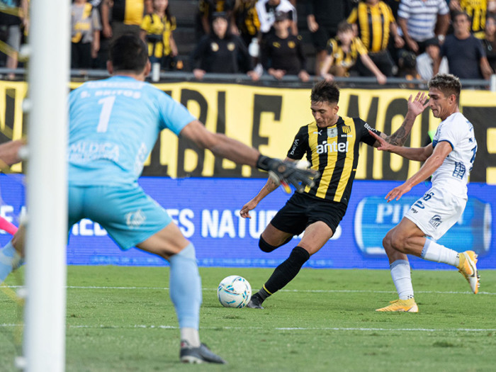 Soi kèo, dự đoán Penarol vs Cerro Porteno, 05h15 ngày 18/5 - Copa Libertadores