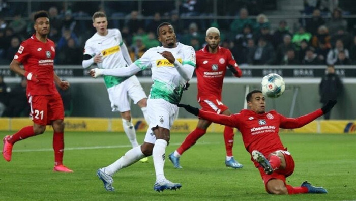 Soi kèo phạt góc Gladbach vs Mainz, 01h30 ngày 7/10 - VĐQG Đức